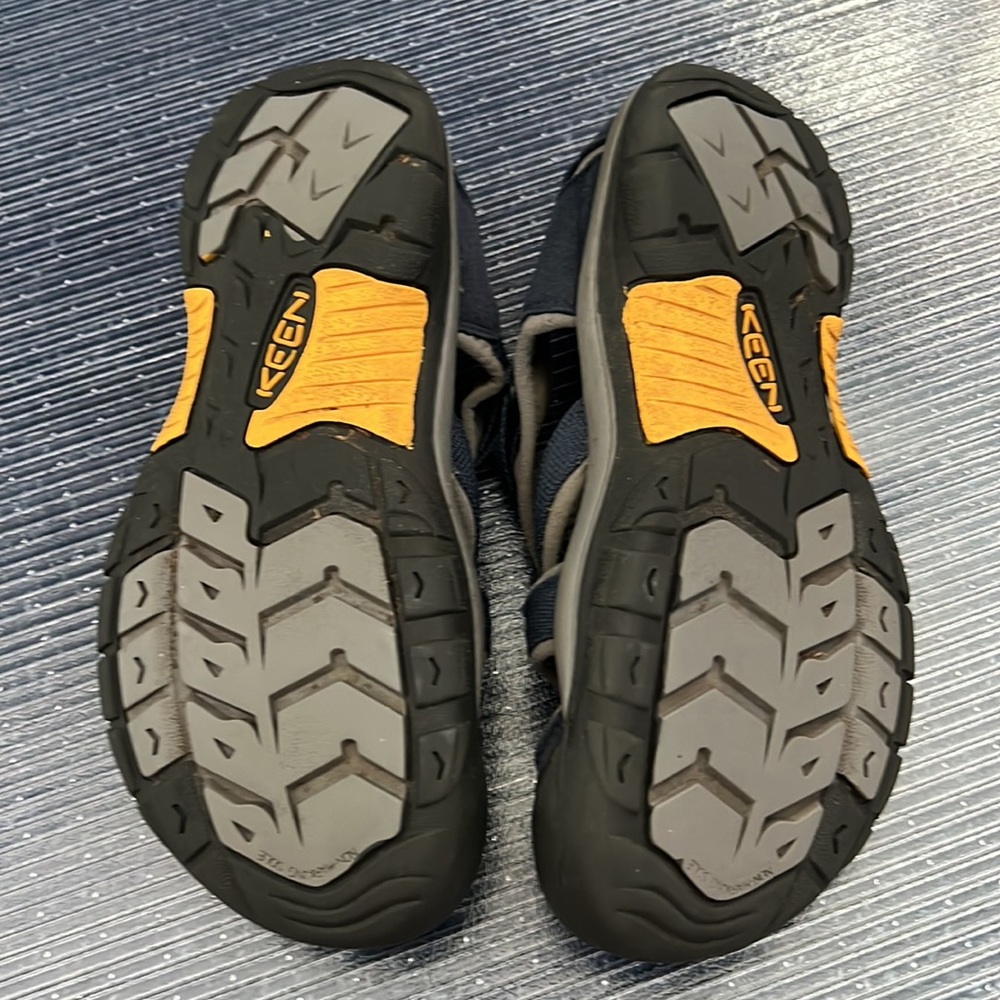 Keen Sandals - Picture 3 of 6